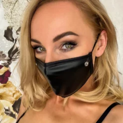 Noir Handmade Mondmasker Met Siersteentjes Van Noir